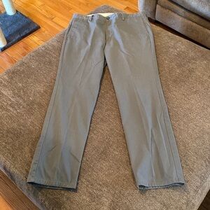 Dockers mens pants; size 38x34